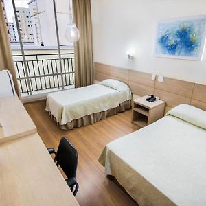 Suíte com cama grande